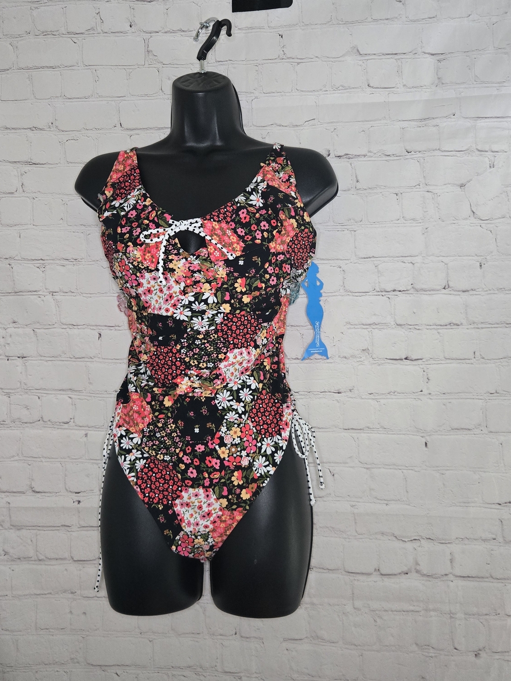 Skinny Dippers Jellyroll Rosalina Suit One-Piece Underwire Ruffle Neckline Sz Lg